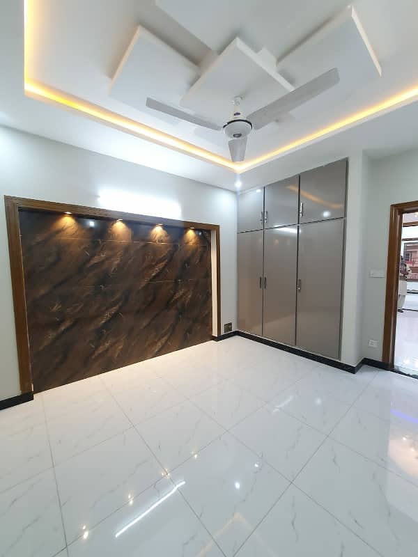 10 Marla like a Brand New Upper Portion for rent in G-13 1