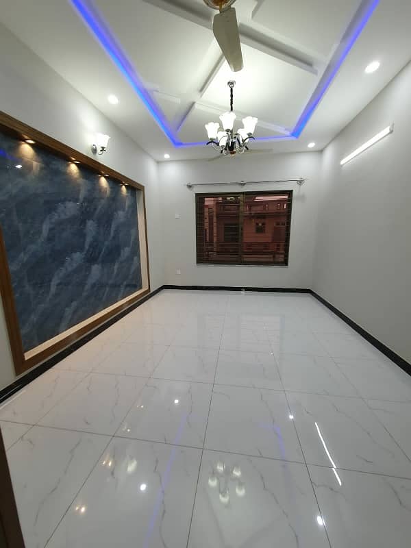 10 Marla like a Brand New Upper Portion for rent in G-13 2