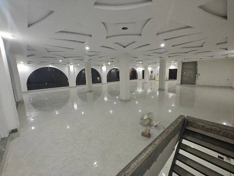 4200SQFT BRAND NEW HALL WITH LIFT FOR RENT 5