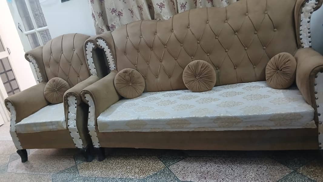 5 seater sofa 0