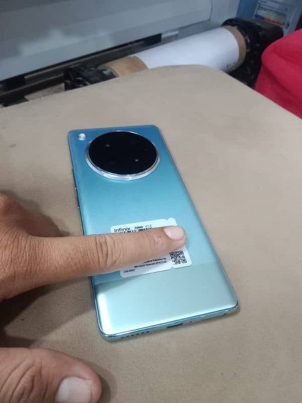 infinix zero 40 8+256 urgent sale with box 0