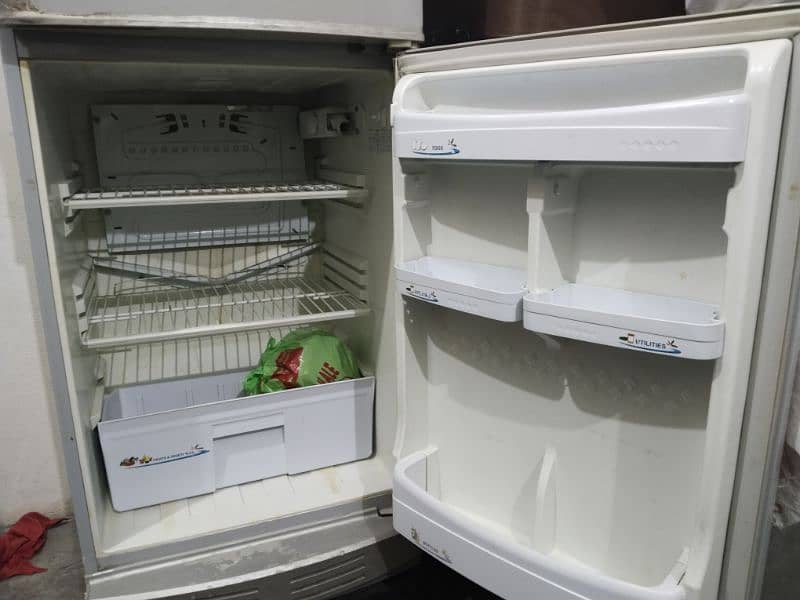 PEL Medium Size Fridge 1