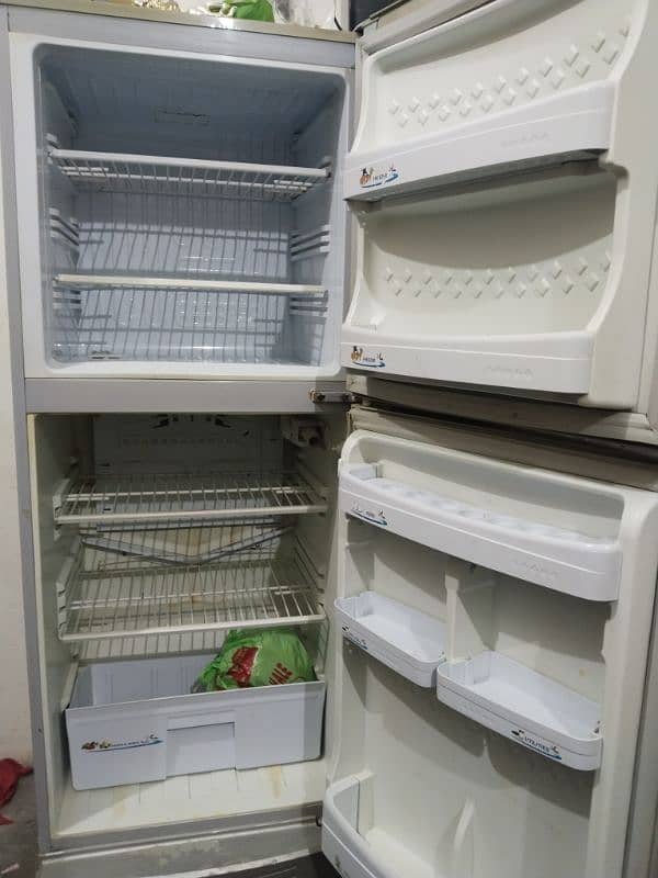 PEL Medium Size Fridge 2