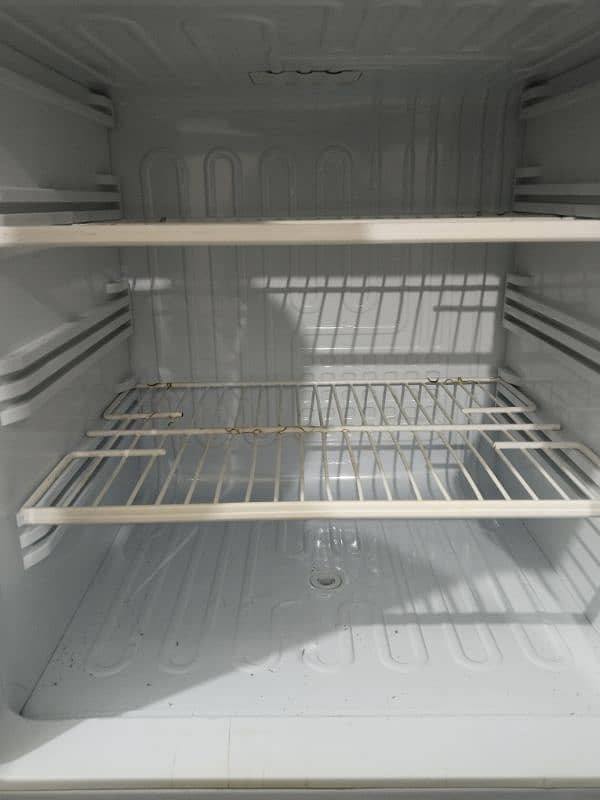 PEL Medium Size Fridge 3