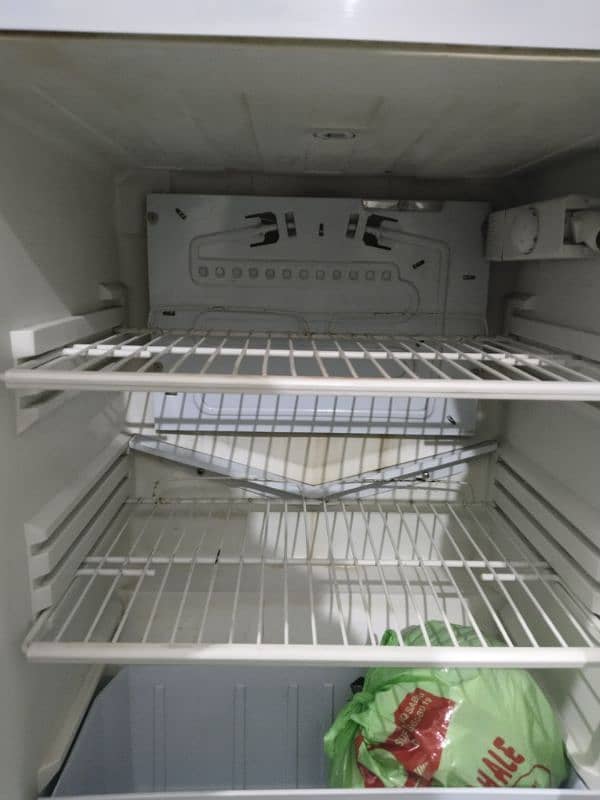 PEL Medium Size Fridge 4