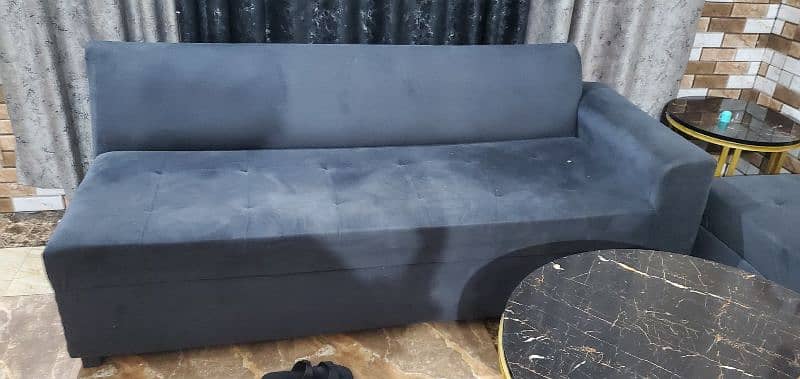 6 seet sofa L shape bi bna skty gud condition 1