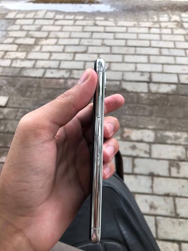 Iphone XS non PTA 10/10 condition 2