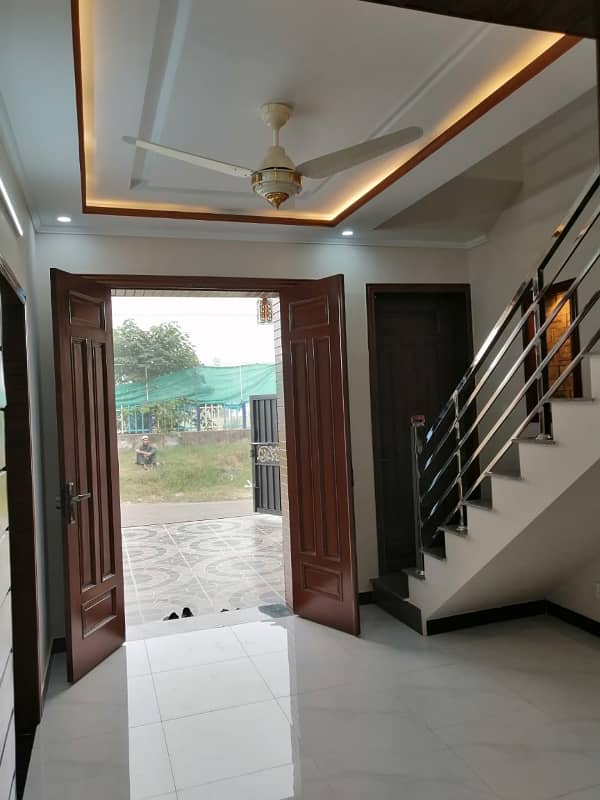 Size 25x40 Brand New Double Store Luxury House For Sale IN G-13 Income Rent 1.10 k 27