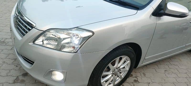 Toyota Premio 2013 3