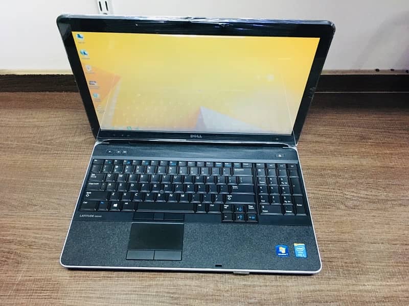 Dell latitude E6540 1