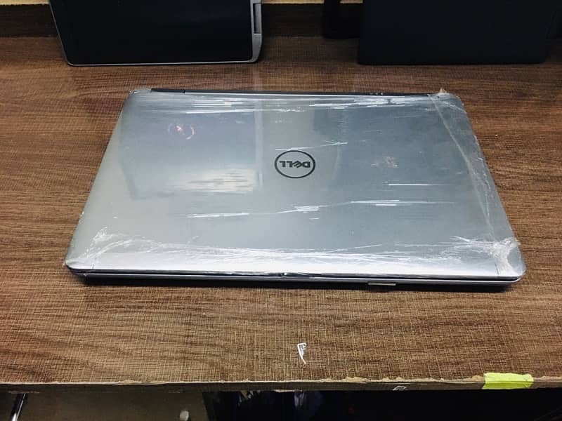 Dell latitude E6540 2