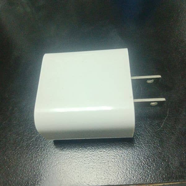 I Phone 13 pro max original Charger 1