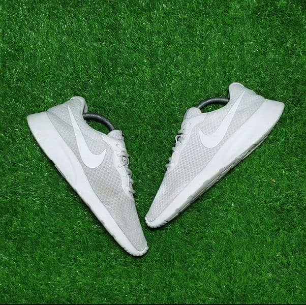 Nike tanjun (Size: 42.5) (PK No: 8.5) 0