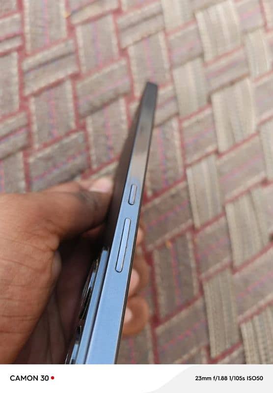 Infinx note 40 16/256 me back camera glass demage ha baki condition ok 3