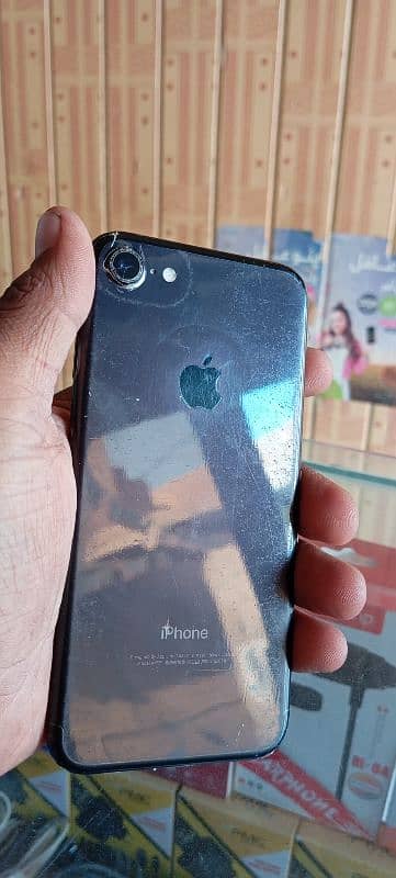 iPhone 7 Non PTA 32 GB kit only Black color with cable 0