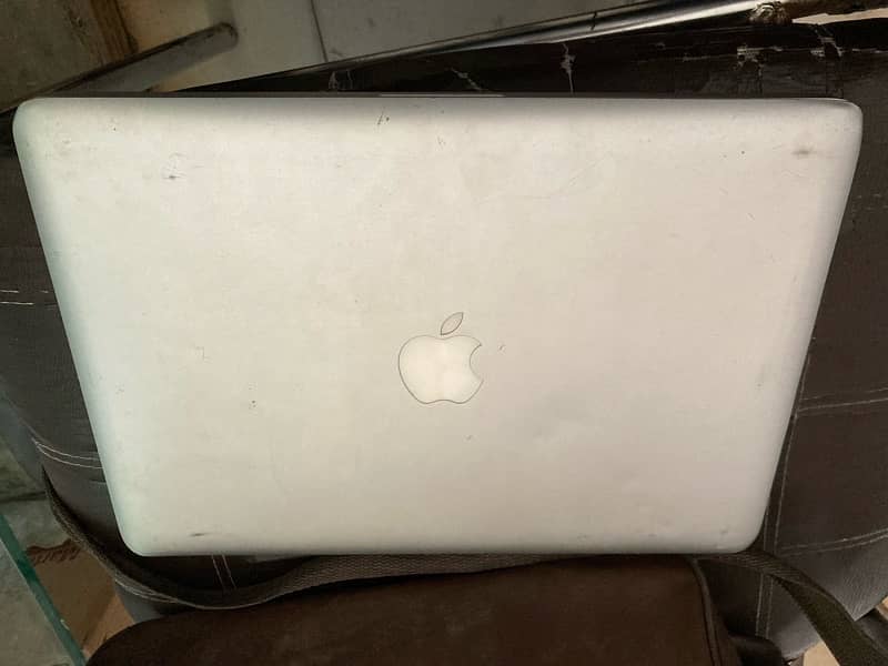 Macbook pro 2010 13.3” 0