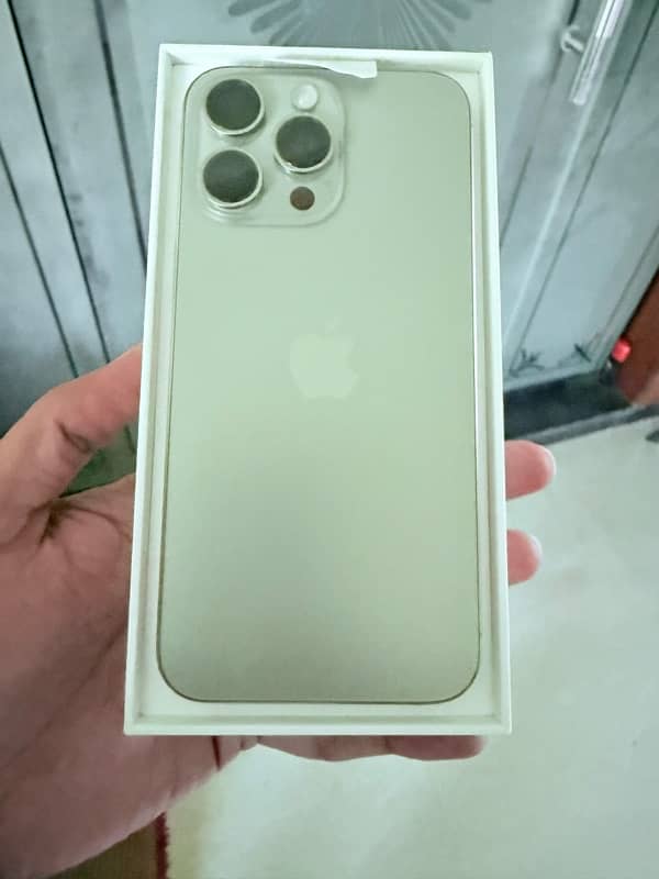 IPHONE  15 Pro Max (256GB) 0