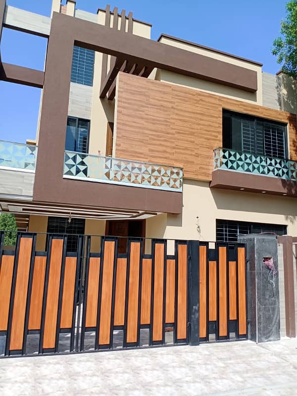 10 Marla Lower Portion For Rent in Bahria Town Lahore. 0