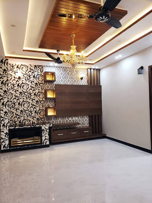 10 Marla Lower Portion For Rent in Bahria Town Lahore. 9