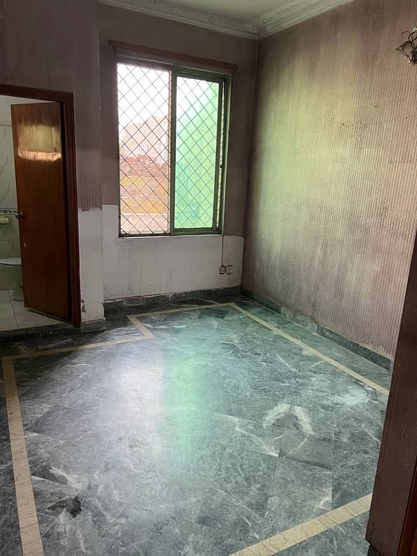 5 Marla Park Facing first floor 2 bed portion near ALLAH Hu Chowk 3