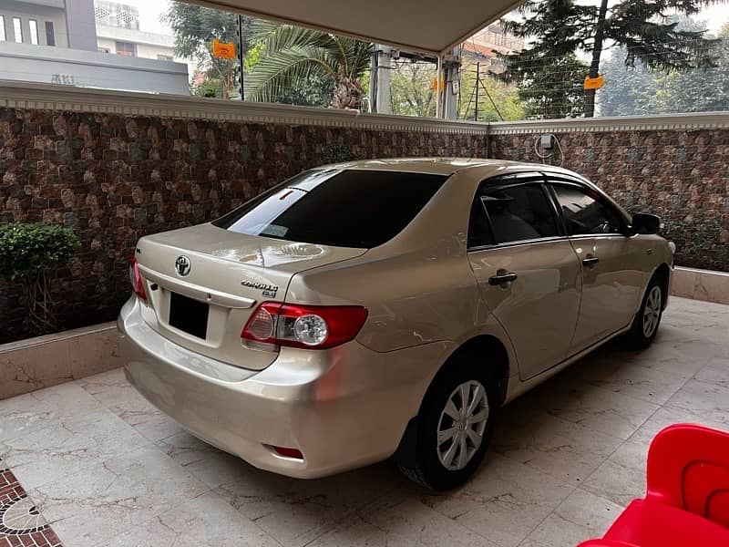 Toyota Corolla GLI 2013 almost genuine 1