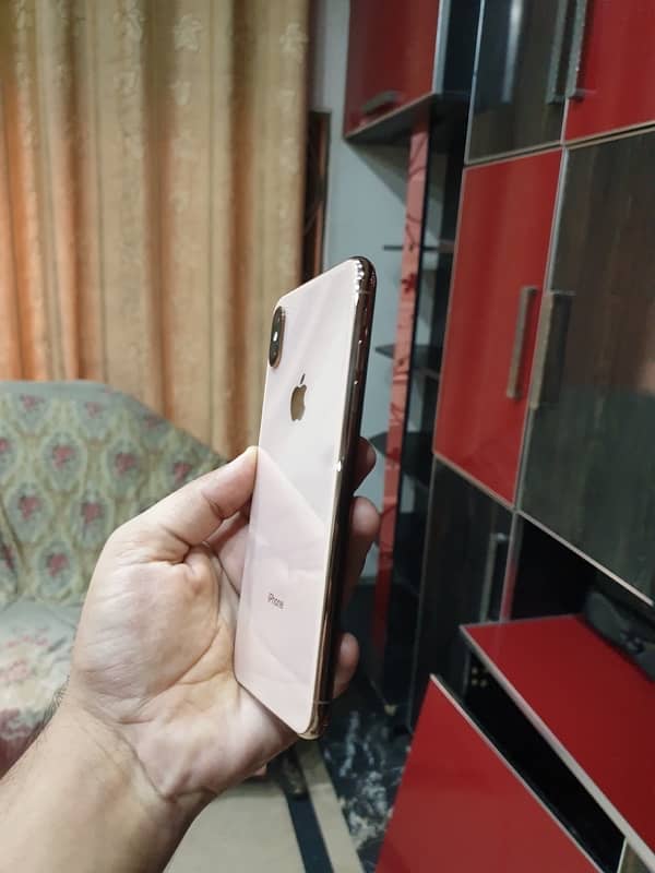 iPhone xs max 64GB Dual Sim Pta Approved 2