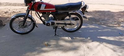 Honda 125 for sale urgently 2nd owner hn  mry name py ha