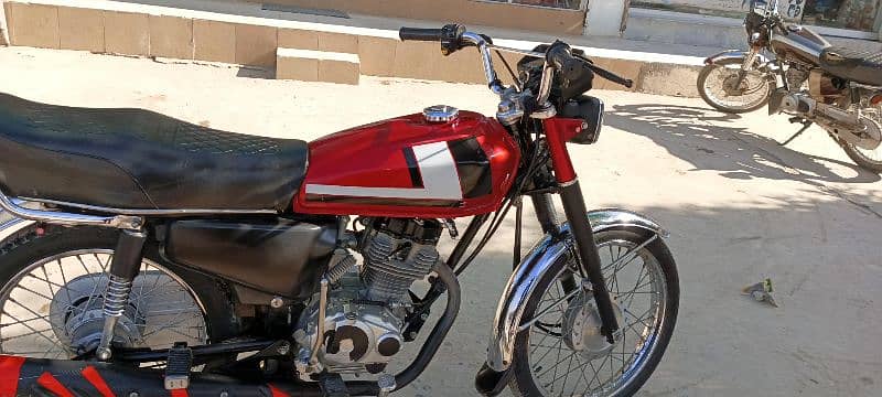 Honda 125 for sale urgently 2nd owner hn  mry name py ha 2