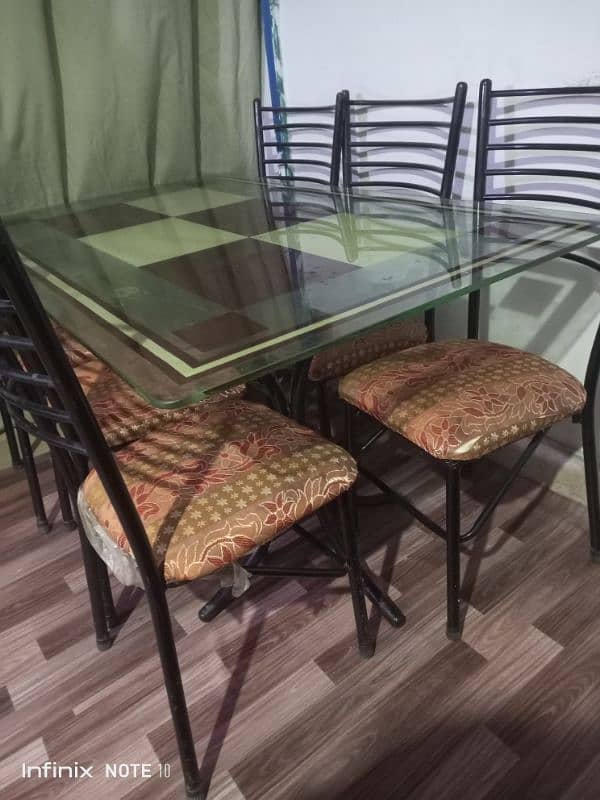 double size bed 5/6, nd 6 seater dining table 1