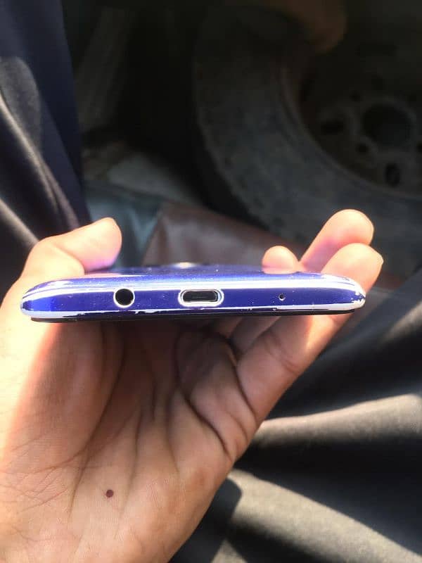 Tecno spark 6 4/64gb pta approved urgent sale need money 17