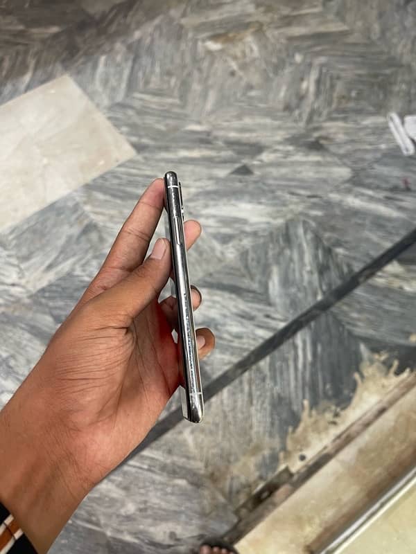 iPhone x 256gb pta 5