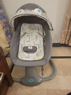 Mastela Baby swing/bassinet 10/10 condition