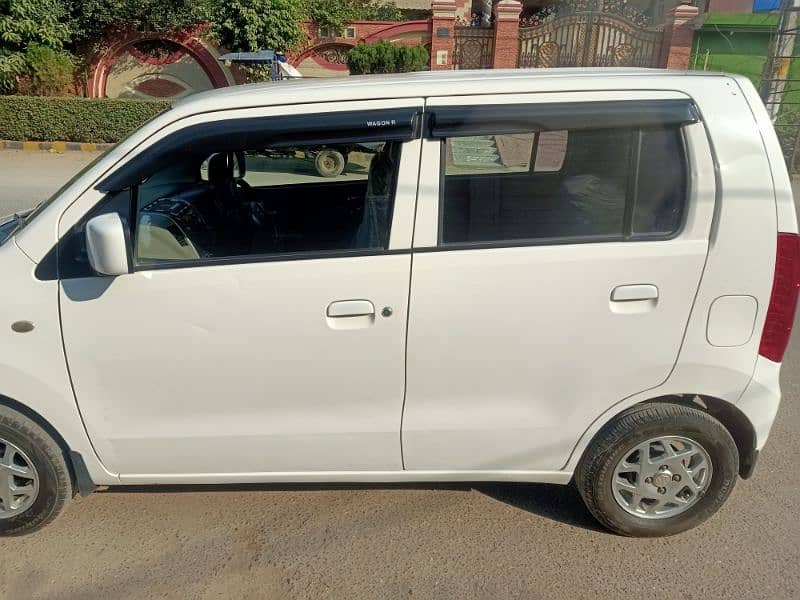 Suzuki Wagon R 2018 4