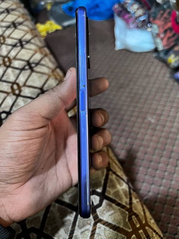 Vivo Y21 (4/64)10/9 condition urgent sale 5