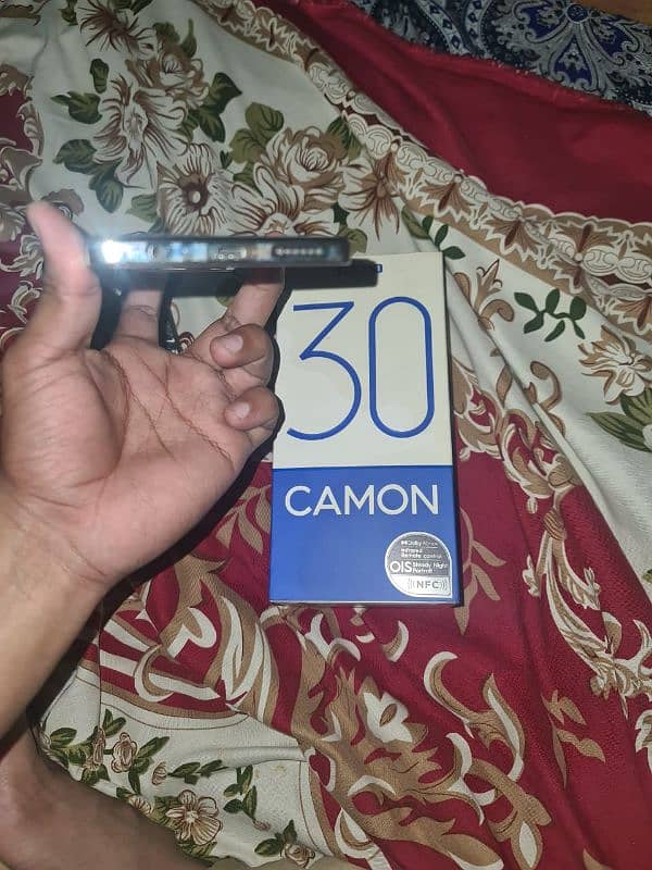 urgent sale camon 30. cell phone number 03125043100 1