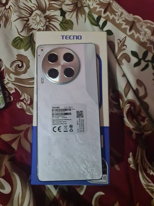 urgent sale camon 30. cell phone number 03125043100 3