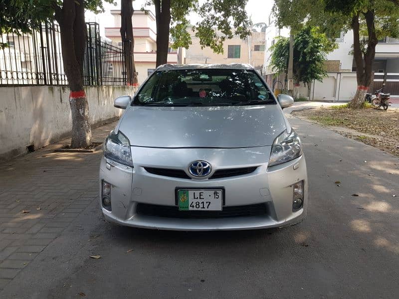 Toyota Prius 2011 1