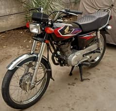 Honda 125 CG 2017 model for urgent sale