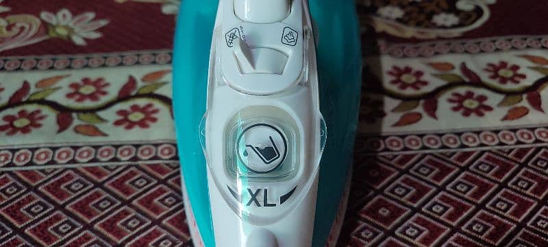 Steam Iron Tefal 4