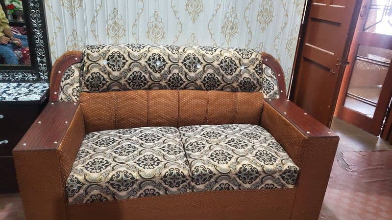 6 seater sofa like a brand new 0