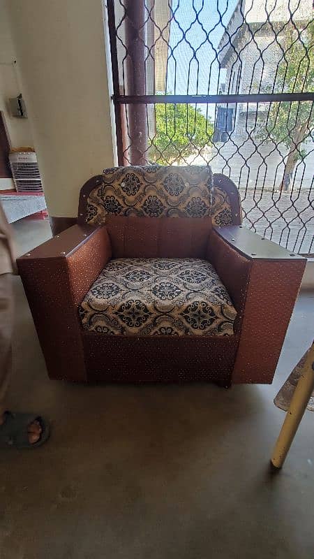 6 seater sofa like a brand new 1