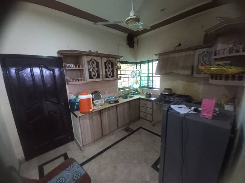 10 Marla lower portion for rent available in Valencia Housing Society Lahore 12