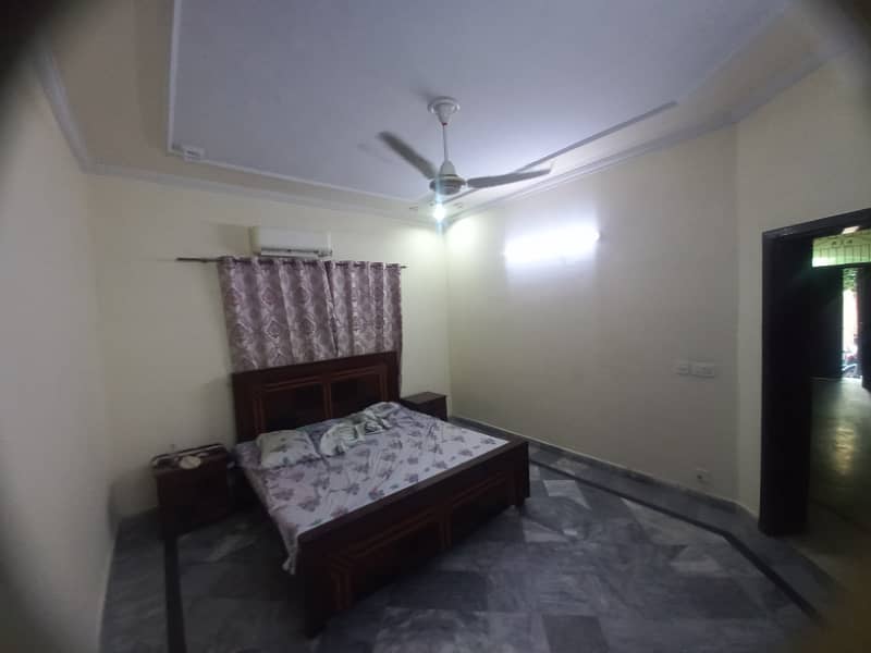 10 Marla lower portion for rent available in Valencia Housing Society Lahore 16