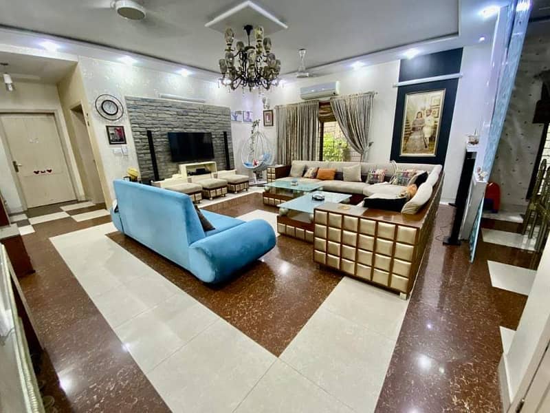 10 Marla Fully Furnished House For Rent in Bahria Town Lahore - Defence Raya 22