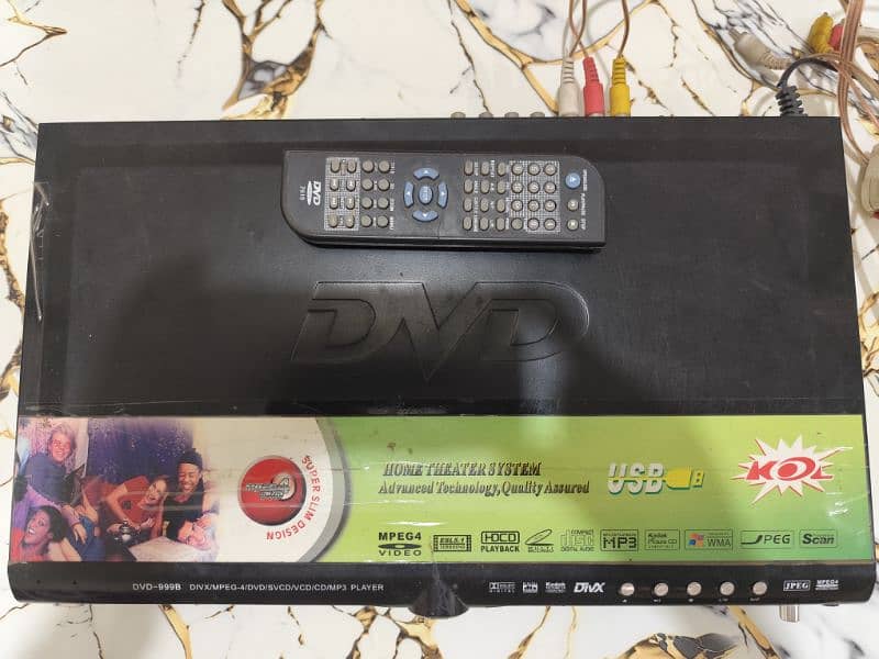 super slim DVD player 1