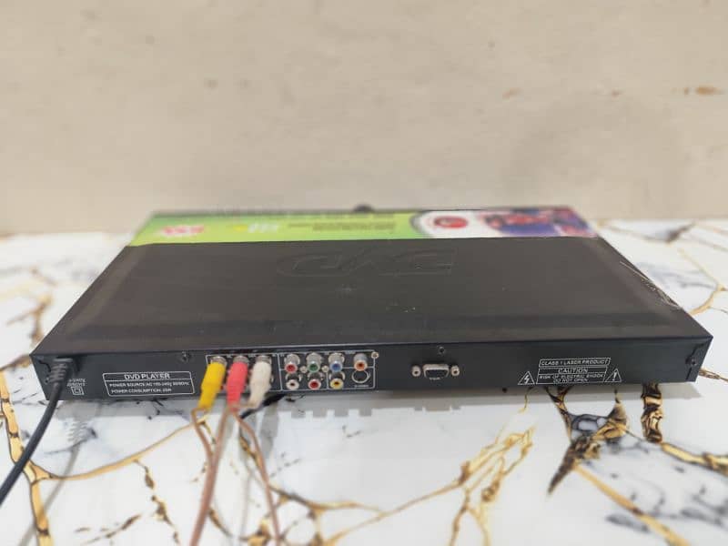 super slim DVD player 2