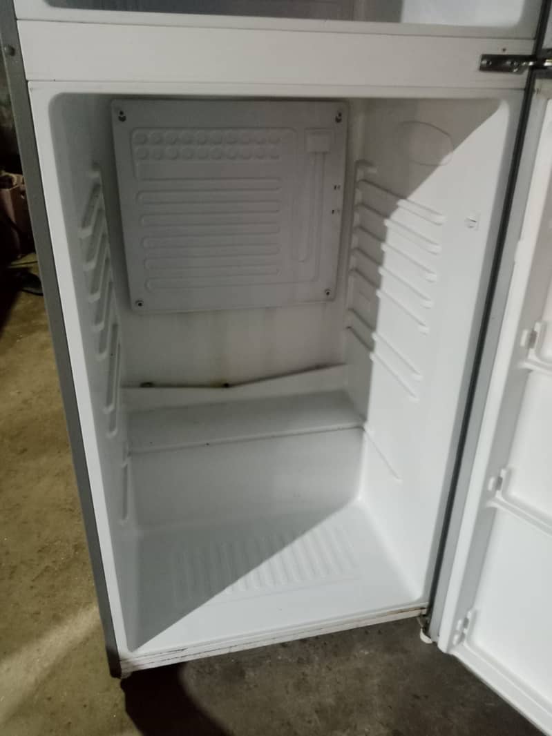 Changhong Ruba Refrigerator CHR-DD418GPK 1