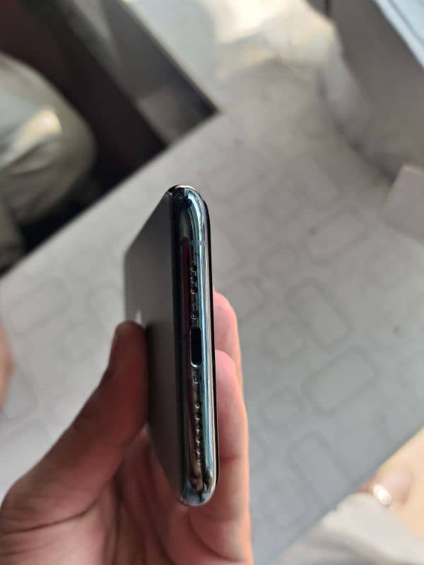 iphone 11pro Non Pta Lush Condition 7