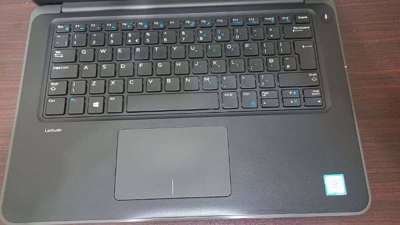 urgent sale dell Liptop 1