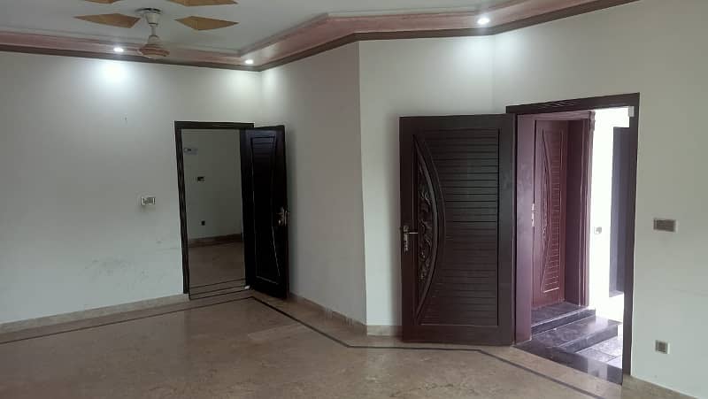 8 MARLA SLIGHTLY USED HOUSE FACING PARK HOUSE FOR SALE IN BAHRIA TOWN LAHORE 1